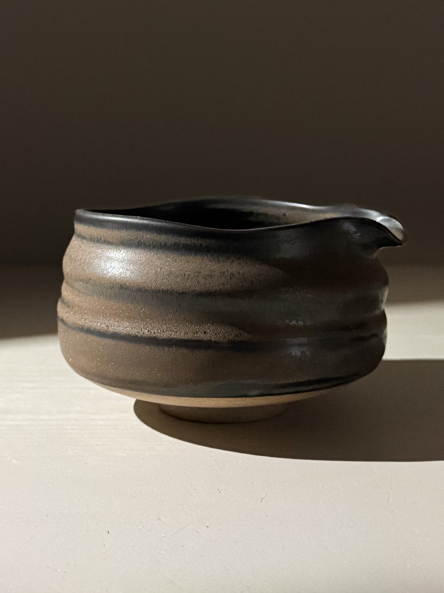 Matcha Kom met Schenktuit - Zwarte Truffle #01