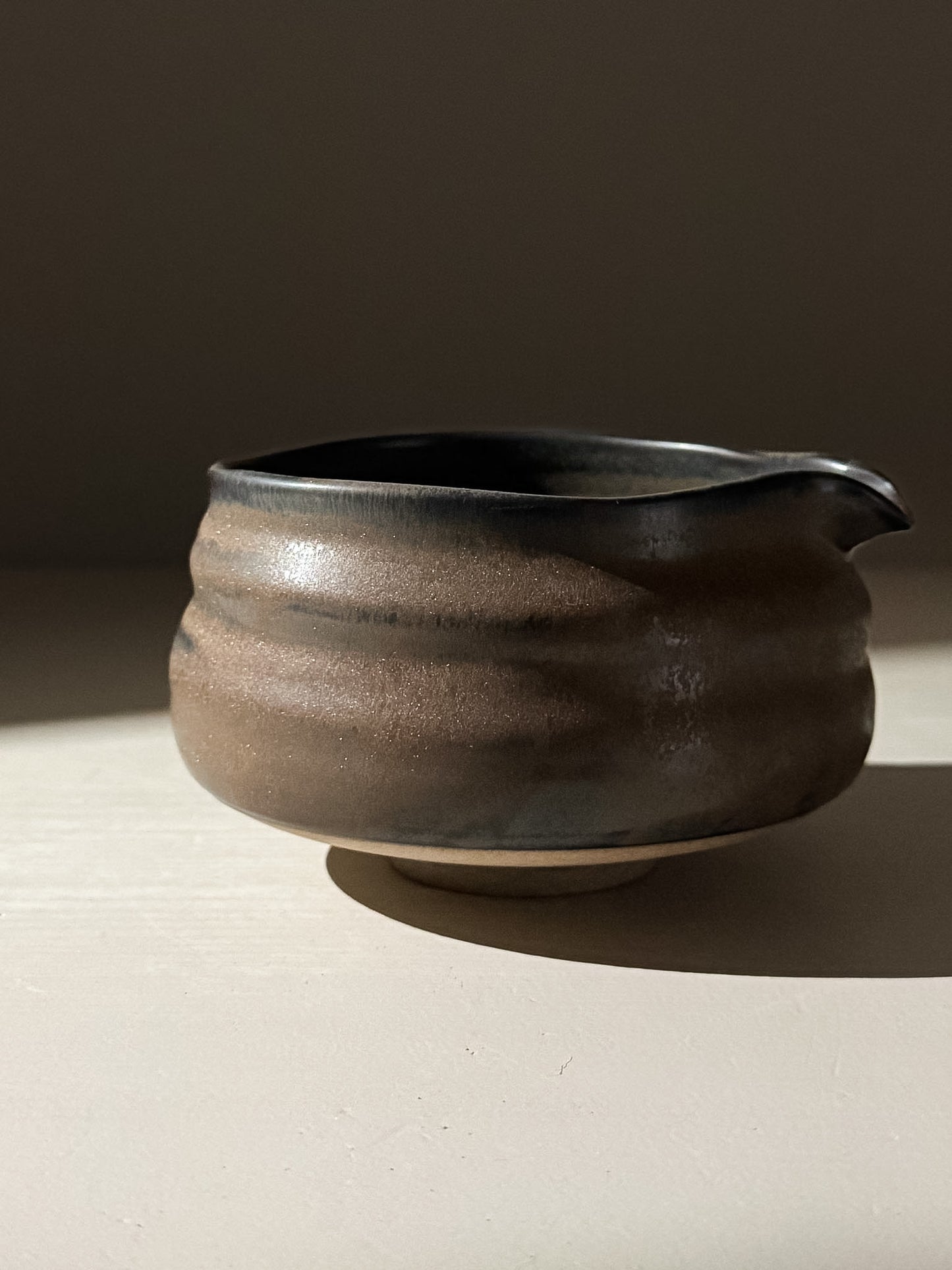 Matcha Kom met Schenktuit - Zwarte Truffle #02