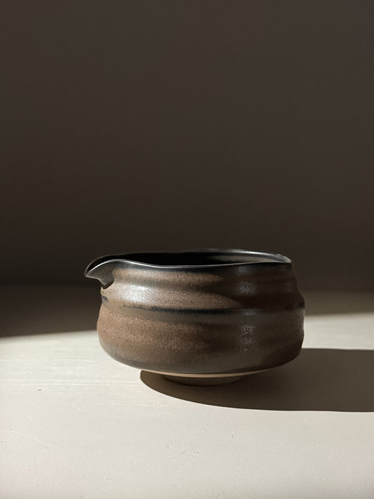Matcha Bowl with Spout - Black Truffle #03
