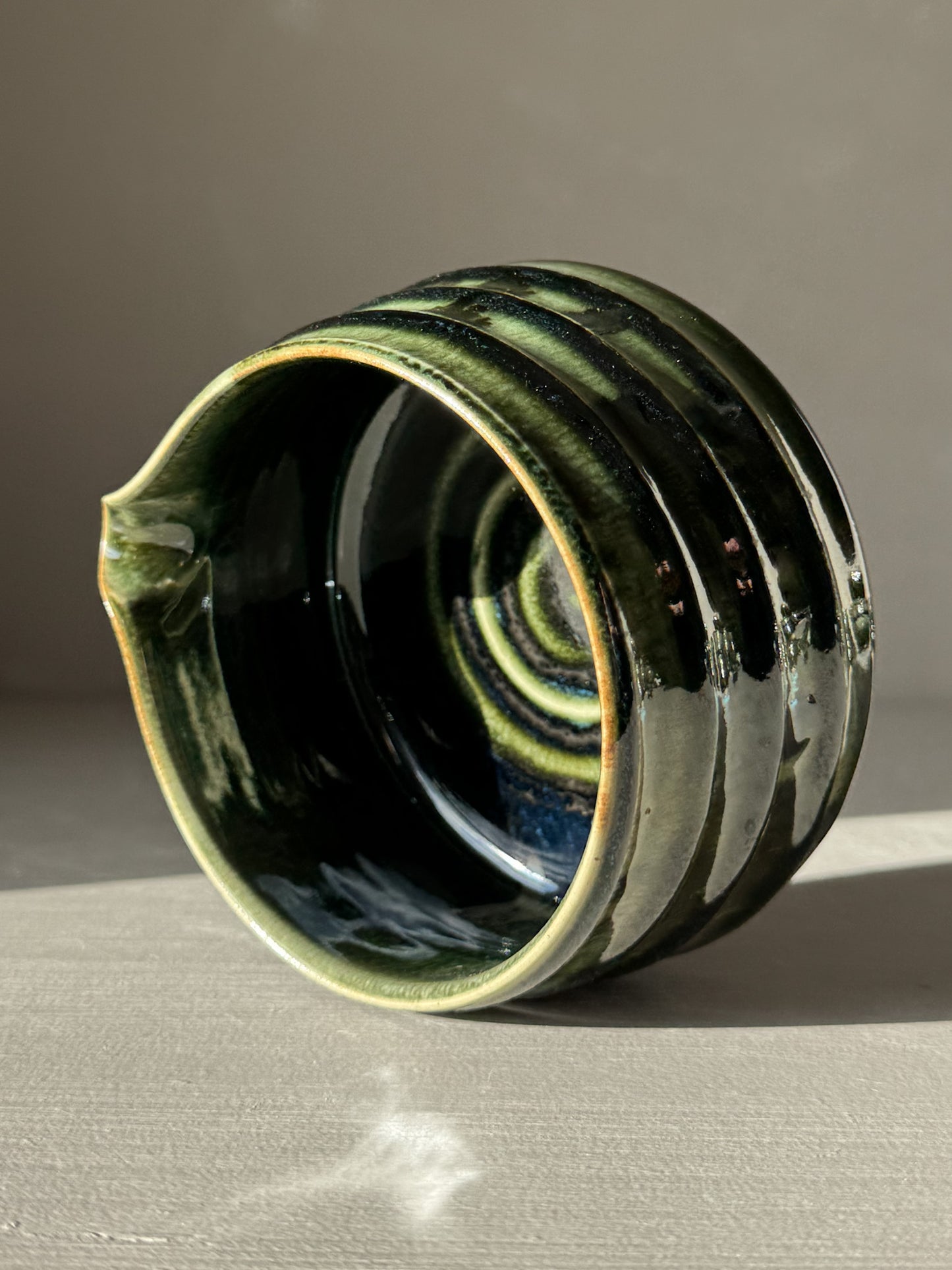 Textured Matcha Kom met Schenktuit - Hinoki #01