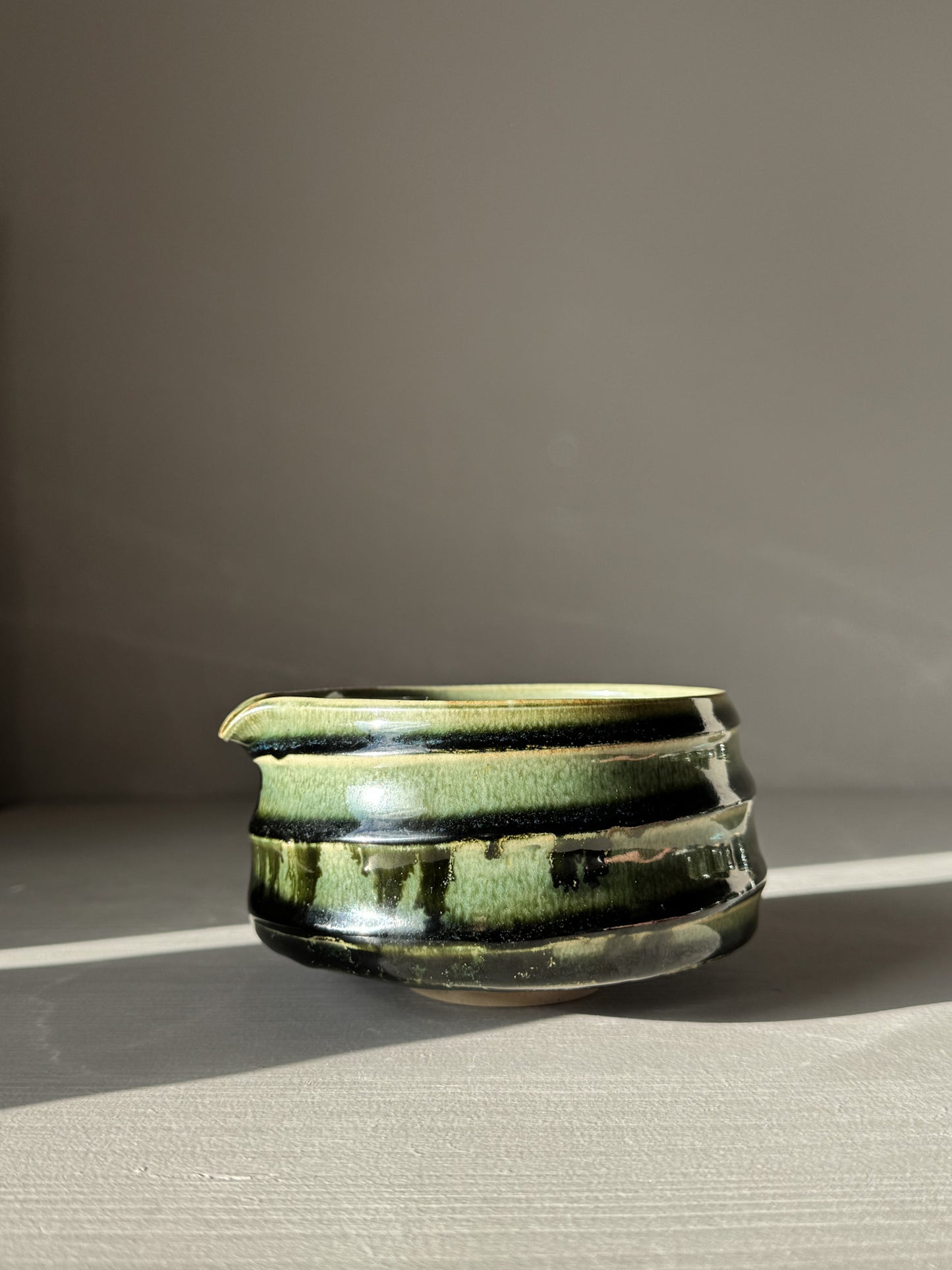 Textured Matcha Kom met Schenktuit - Hinoki #02