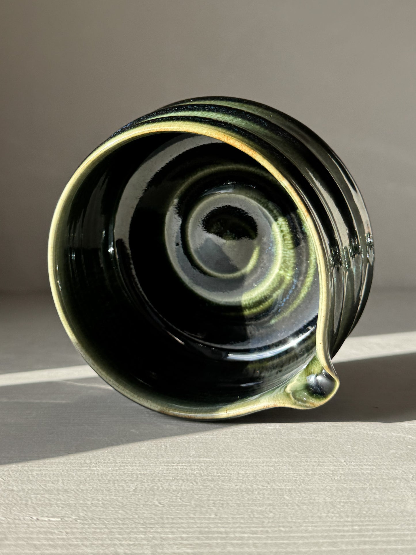 Textured Matcha Kom met Schenktuit - Hinoki #02