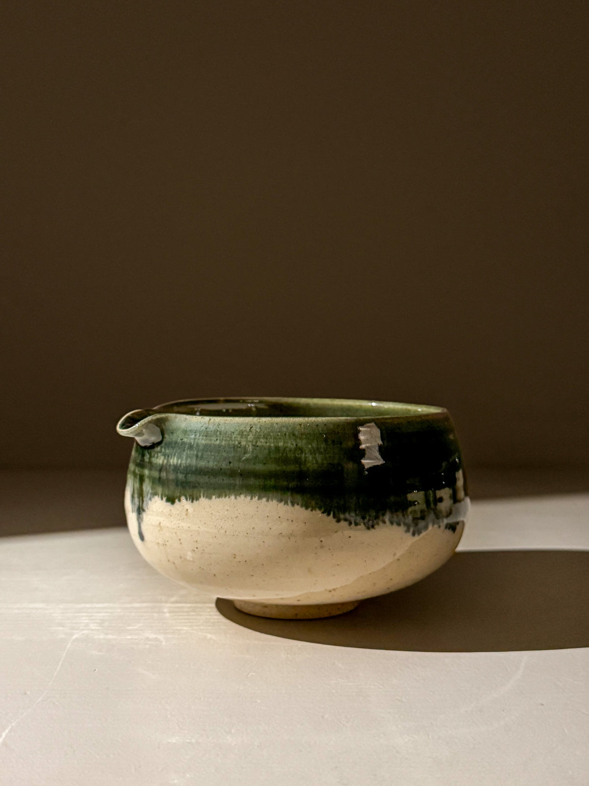 Matcha Bowl with Spout - Green Rim #01