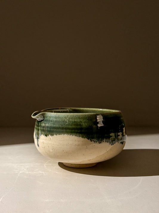 Matcha kom met schenktuit - Groene rand #01