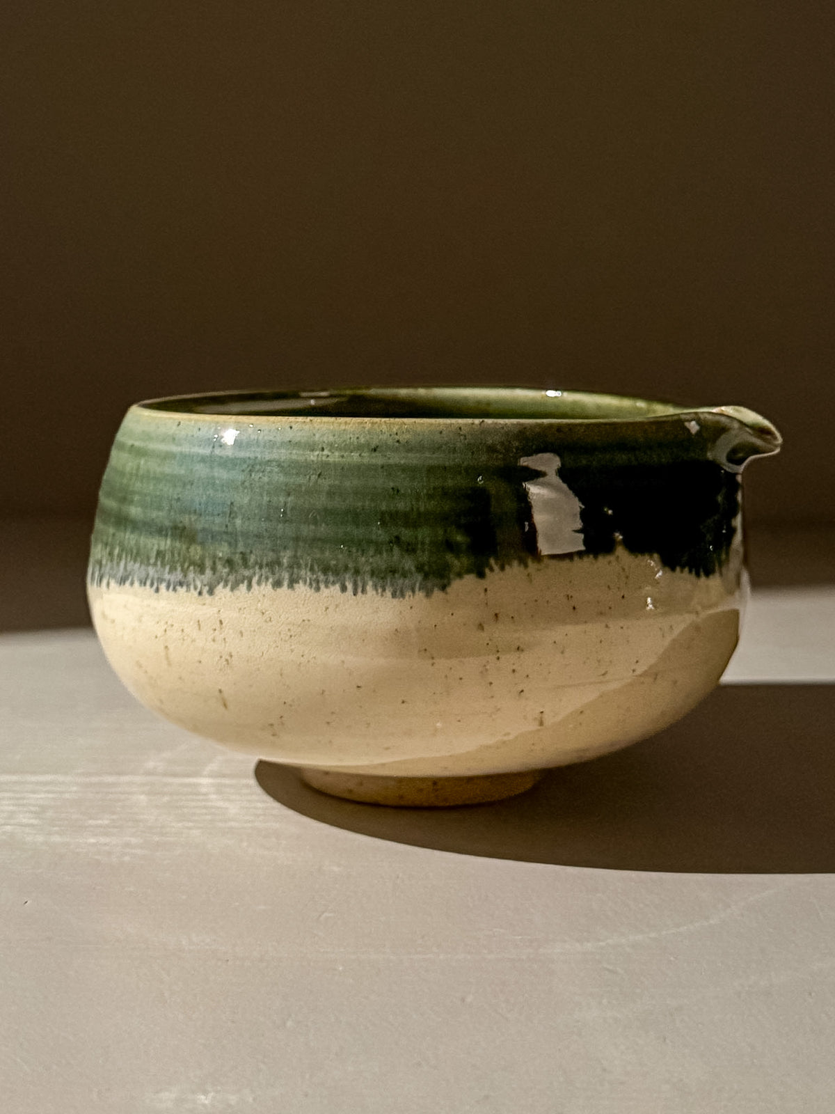 Matcha Bowl with Spout - Green Rim #01