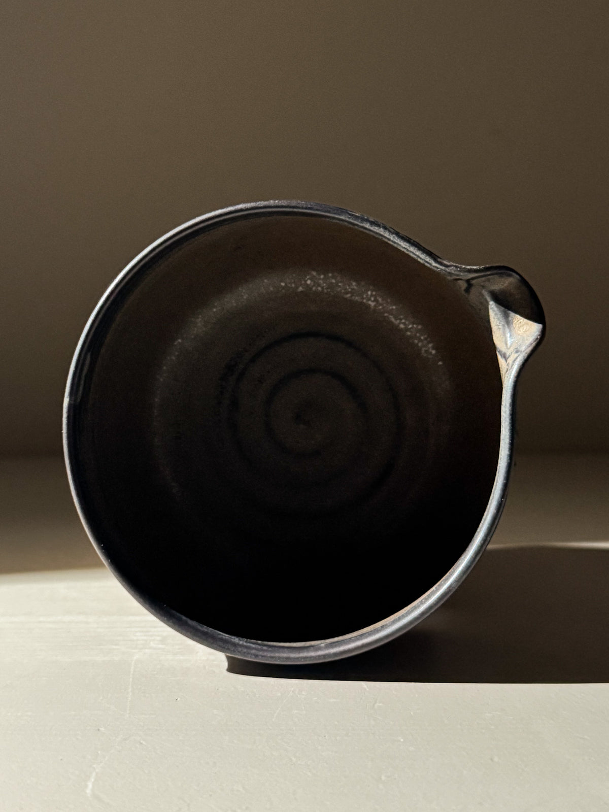 Carved Matcha Bowl with Spout - Black Truffle #03