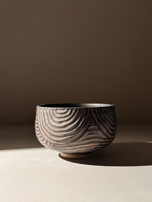 Carved Matcha Bowl - Black Truffle #01