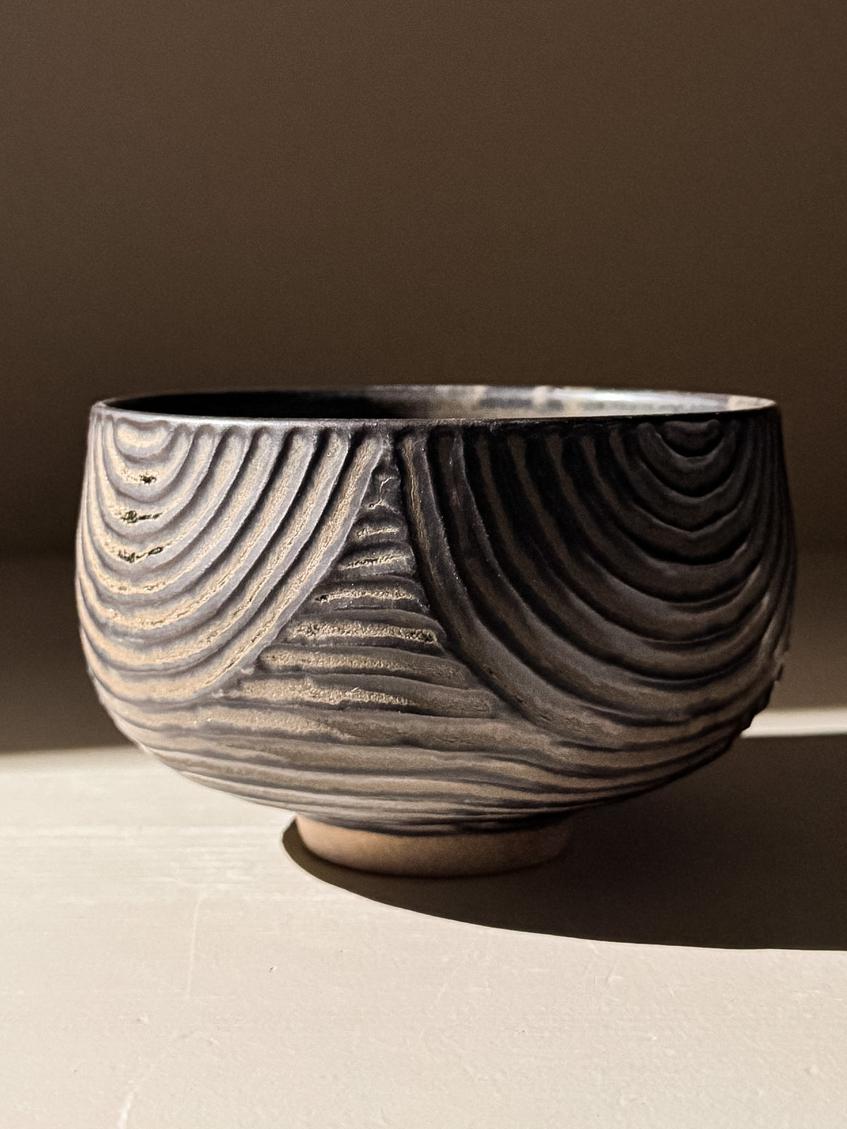 Carved Matcha Bowl - Black Truffle #01