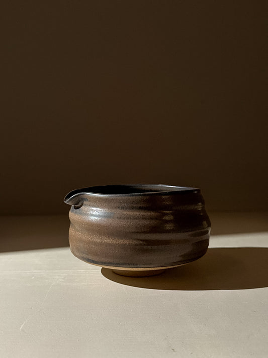 Matcha Bowl with Spout - Black Truffle #02