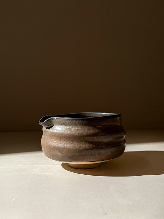 Matcha Bowl with Spout - Black Truffle #03