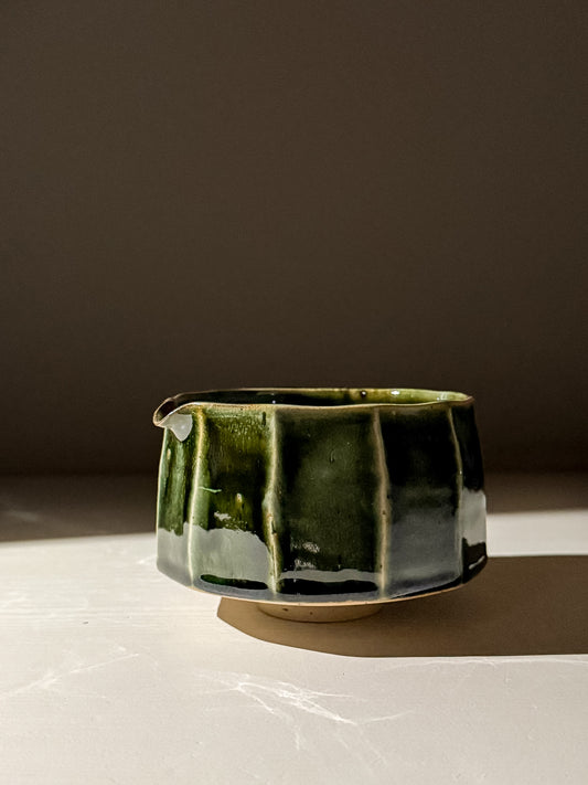 Faceted Matcha Bowl with Spout - Hinoki #01