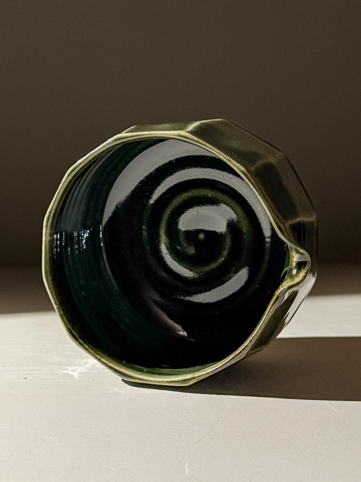 Matcha Kom met Facetten en Schenktuit- Hinoki Serie #01