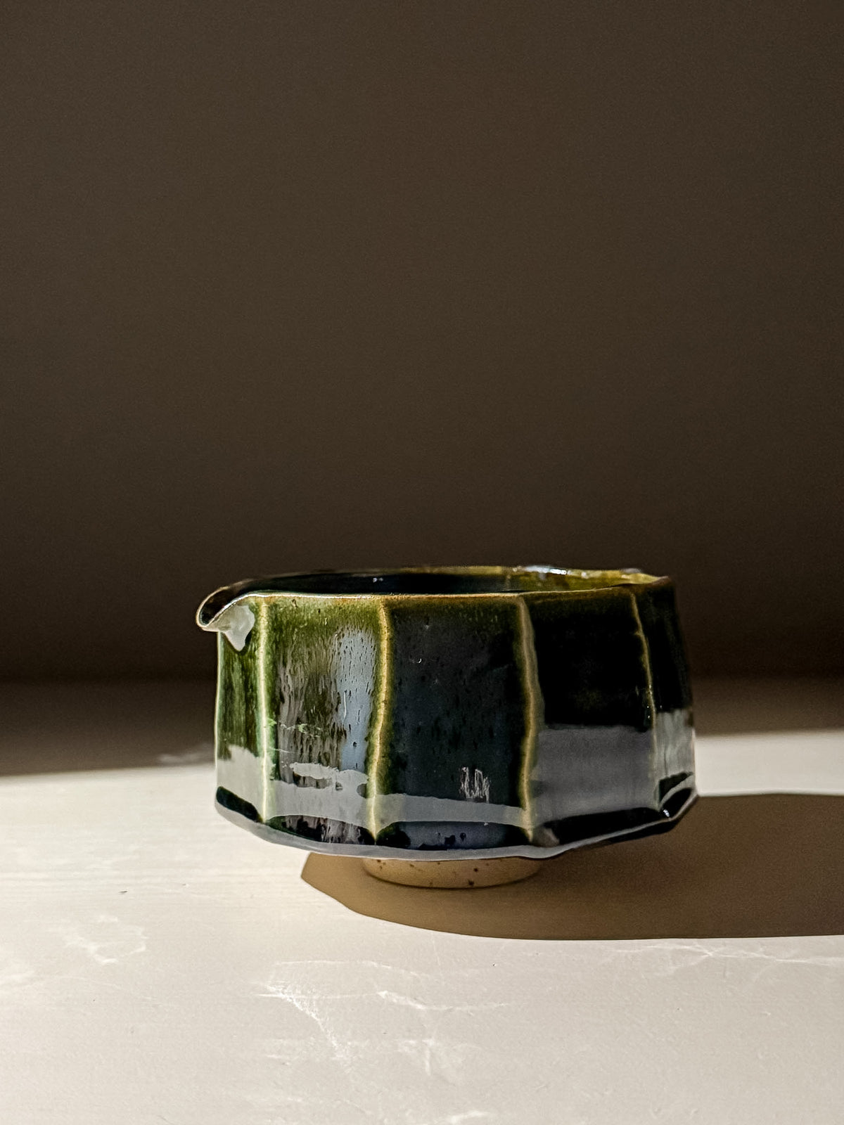 Matcha Kom met Facetten en Schenktuit- Hinoki Serie #02