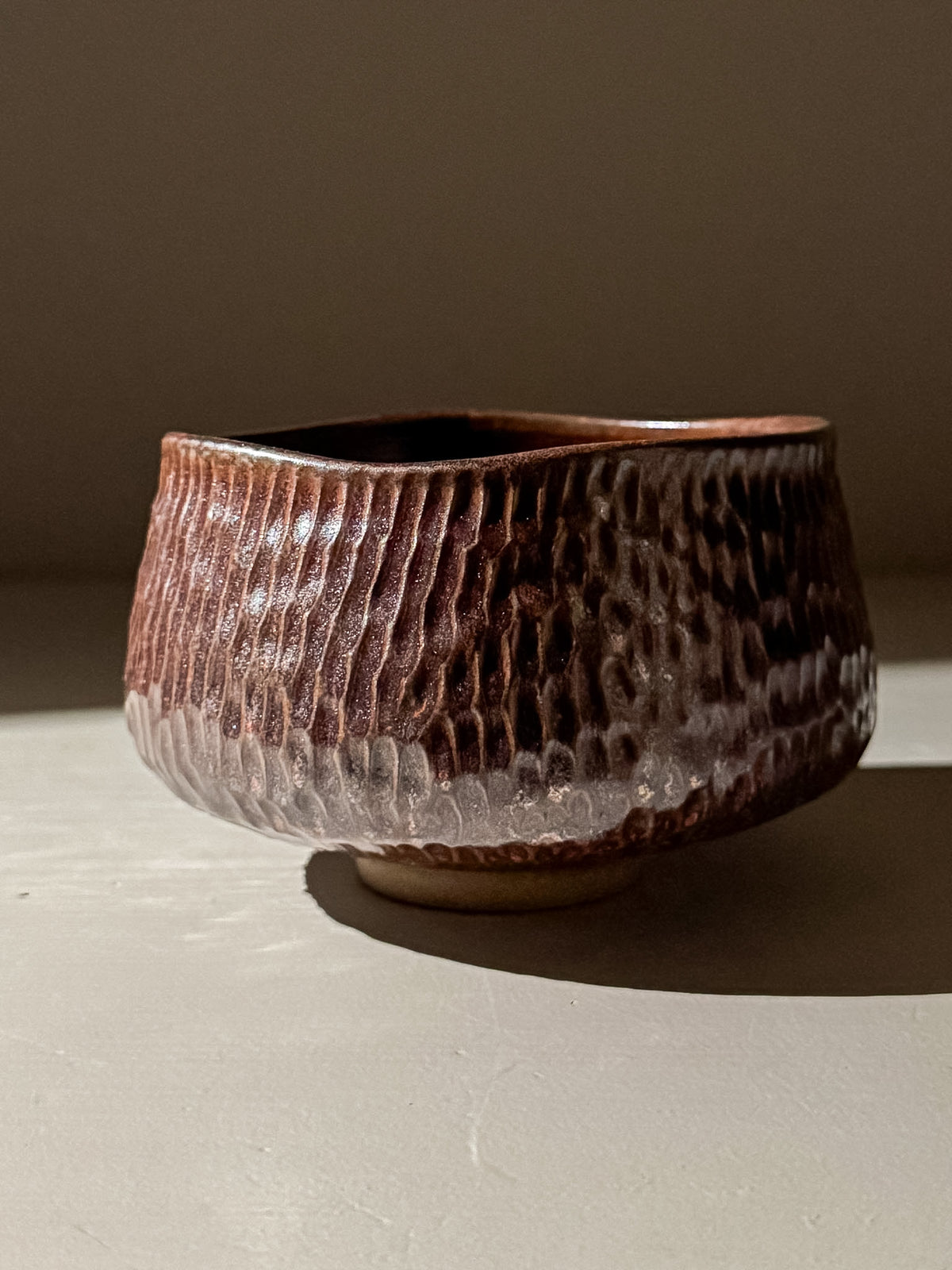 Handgekerfde Matcha Kom - Bordeauxrode #02