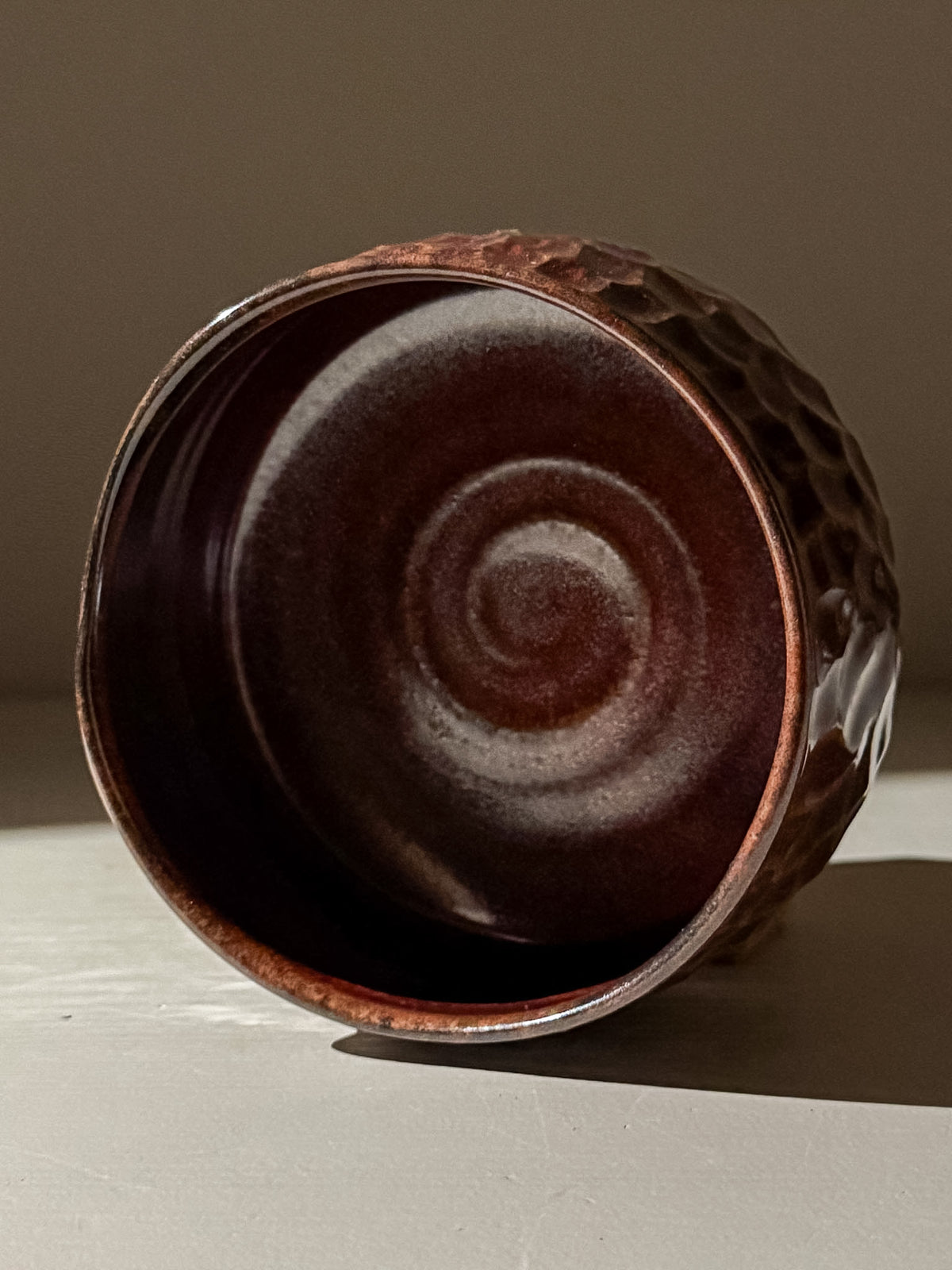 Handgekerfde Matcha Kom - Bordeauxrode #06