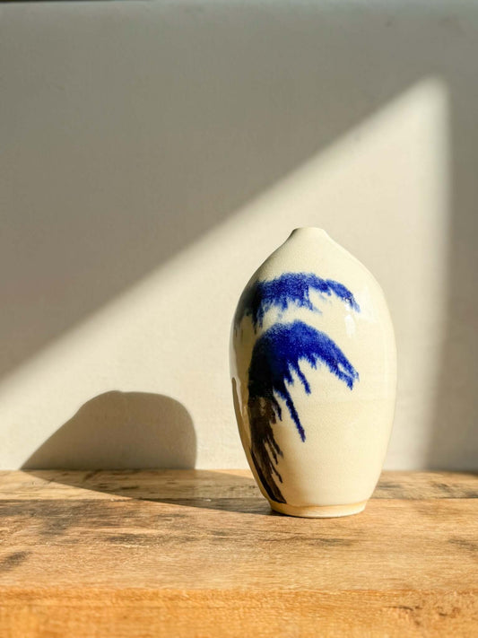 Ceramic Vase - Gosu Series #02 with cobalt blue glazing, handmade ceramic vase, 12cm tall, glossy finish, unique hand-splashed design.