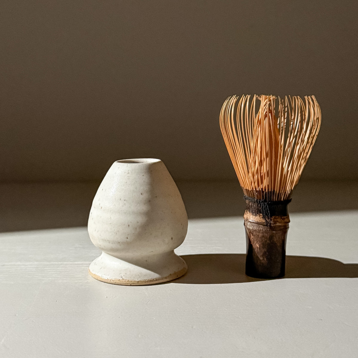 Matcha Klopperhouder - Eggshell