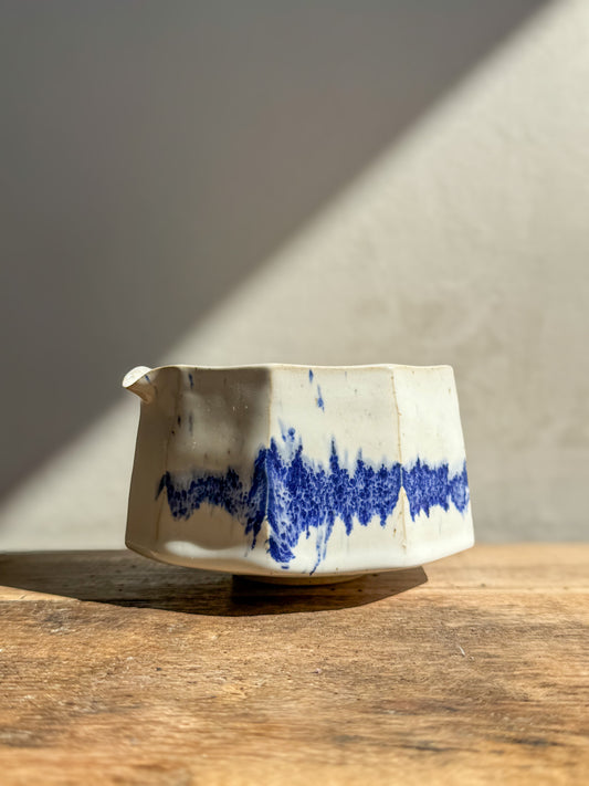 Faceted Matcha Bowl with Spout – Cobalt Blue & Glossy White Glaze #02