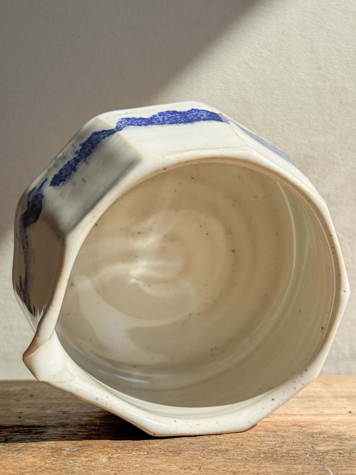 Faceted Matcha Bowl with Spout – Cobalt Blue & Glossy White Glaze #04
