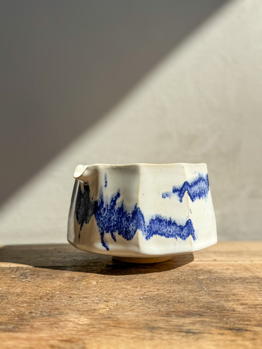 Faceted Matcha Bowl with Spout – Cobalt Blue & Glossy White Glaze #06