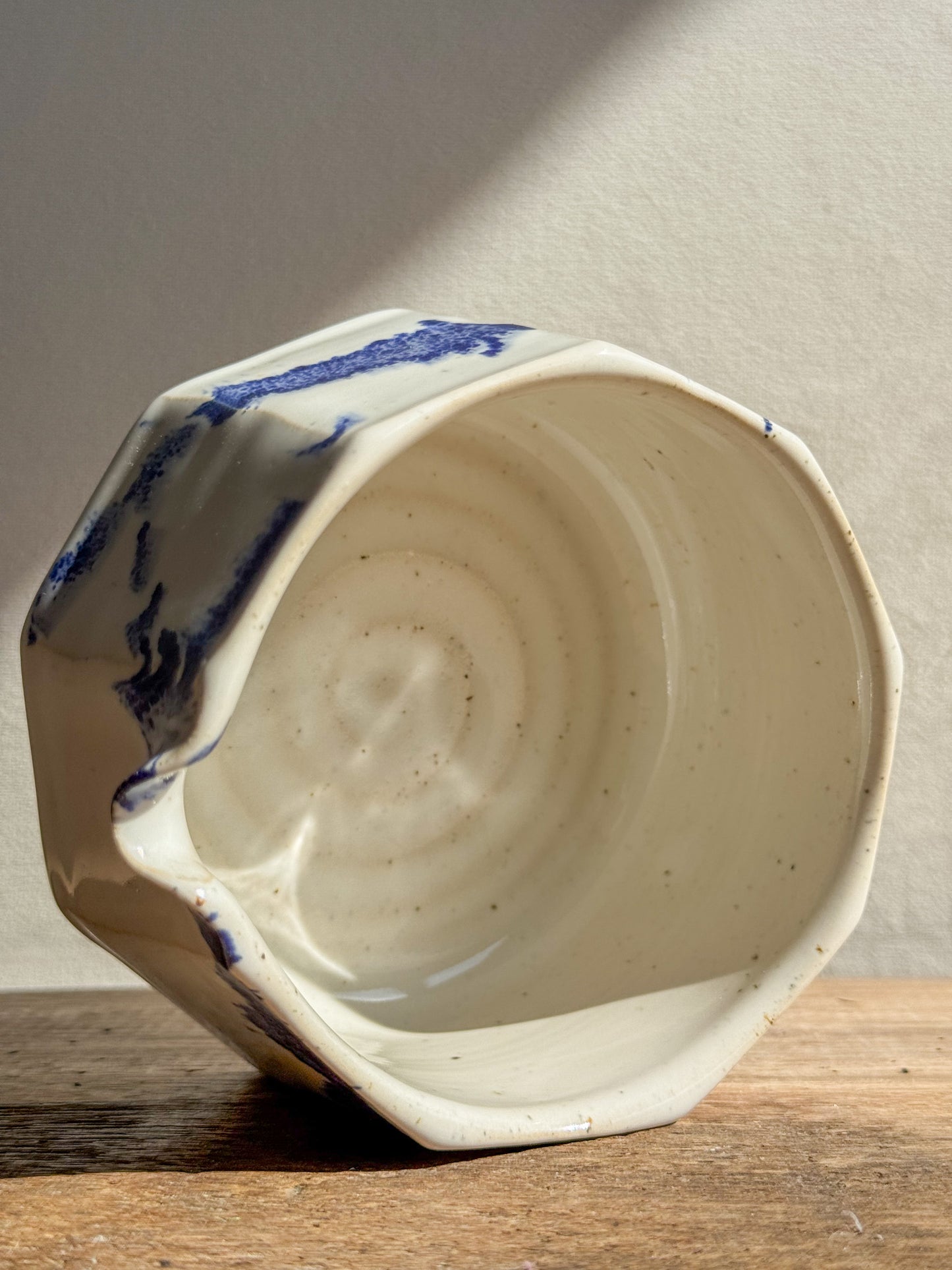 Faceted Matcha Bowl with Spout – Cobalt Blue & Glossy White Glaze #07