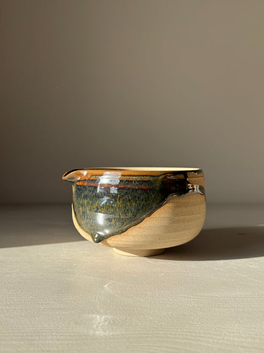 Matcha Bowl with Spout – Inyo #01