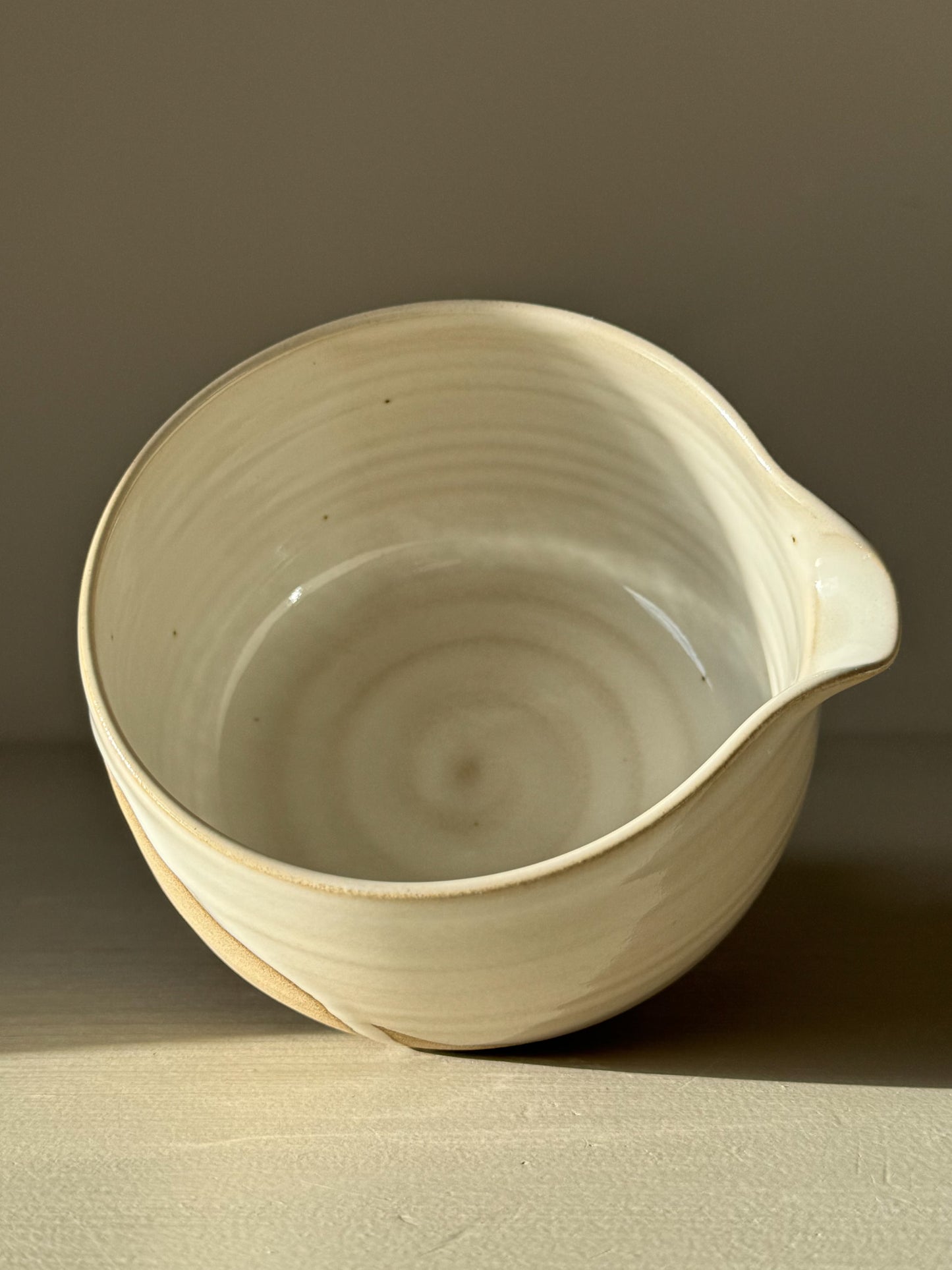 Matcha Bowl with Spout – Yuki #08
