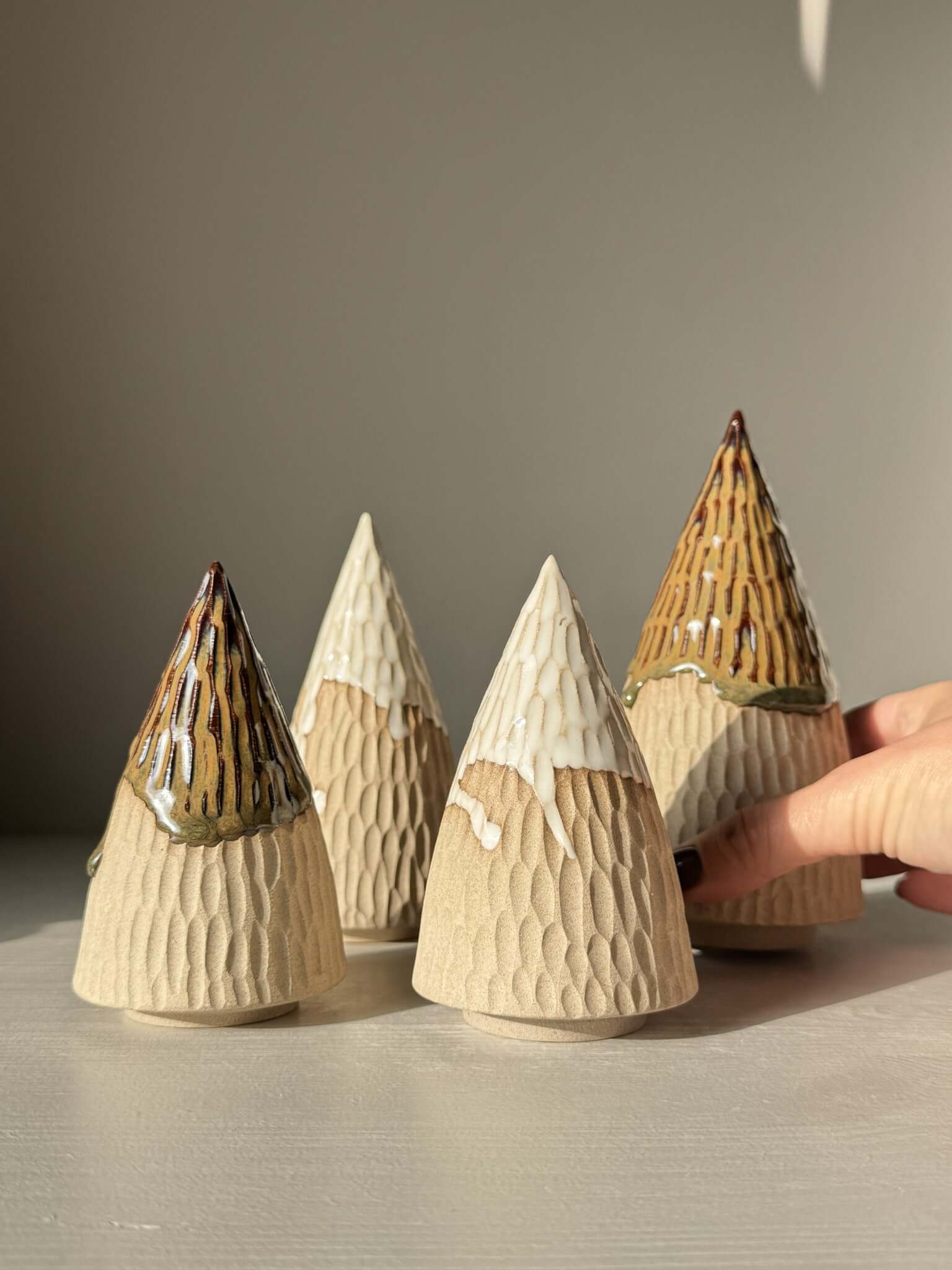 Hand-carved Carved Ceramic Tree – Yuki #03 with intricate patterns and glossy glaze, showcasing calm and minimalistic design.