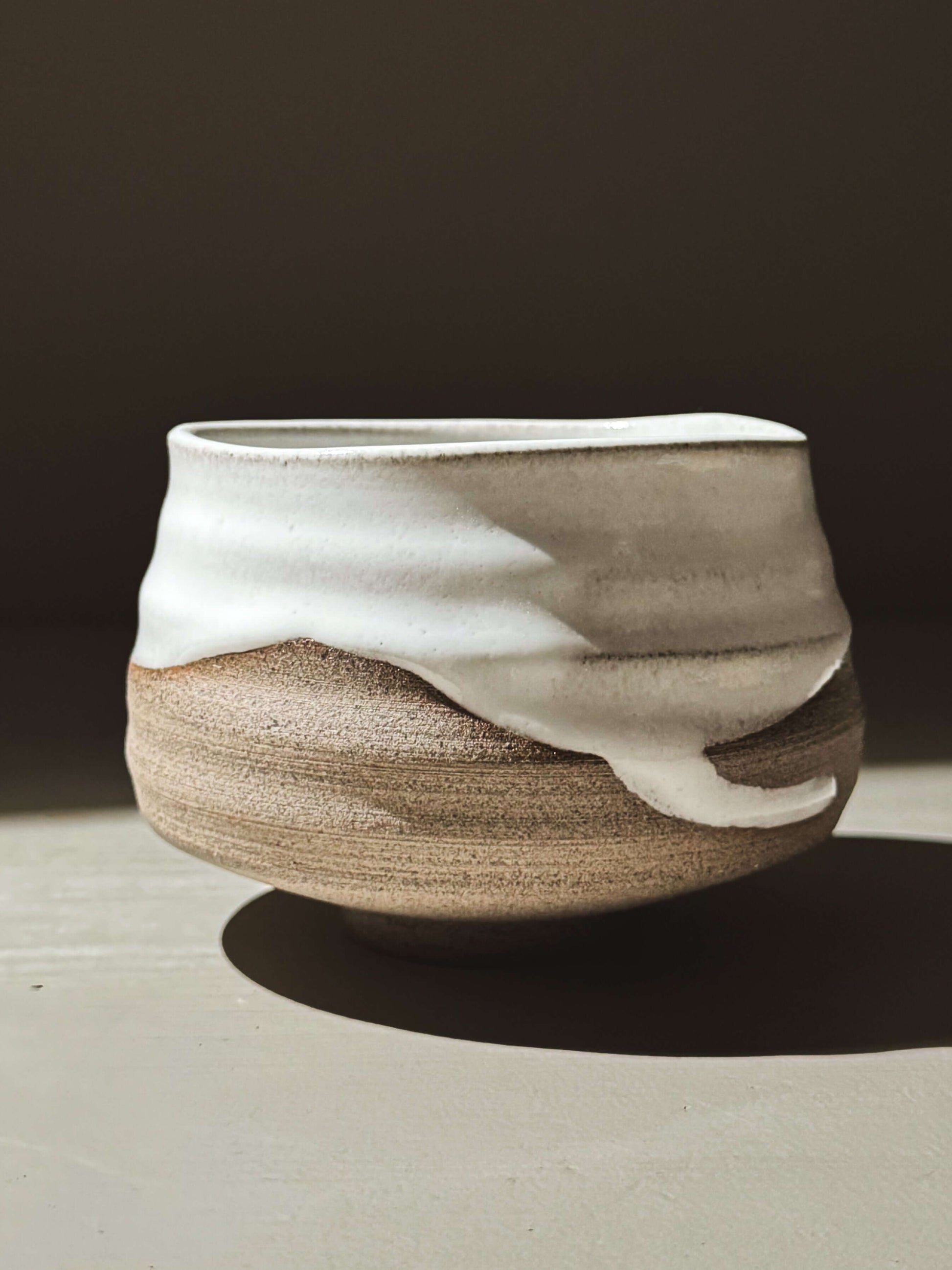 Matcha Bowl – Yuki Ash #04 with ash-grey clay and glossy white glaze