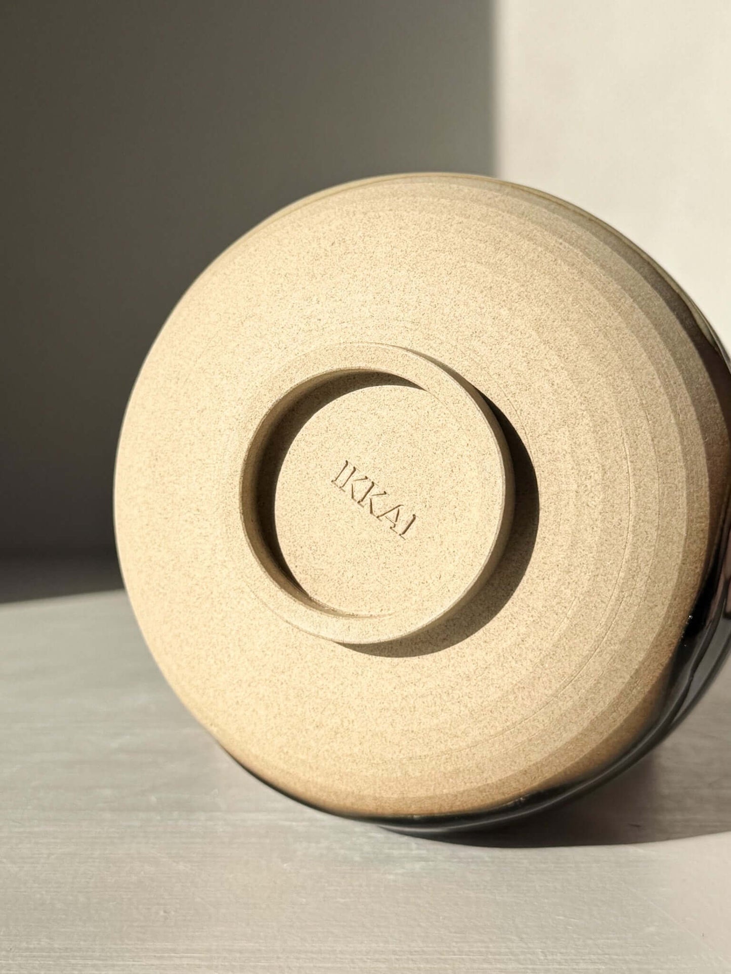 Base of Matcha Bowl with Spout – Mori #03, highlighting the handmade ceramic design in natural stoneware, part of the Mori Series.