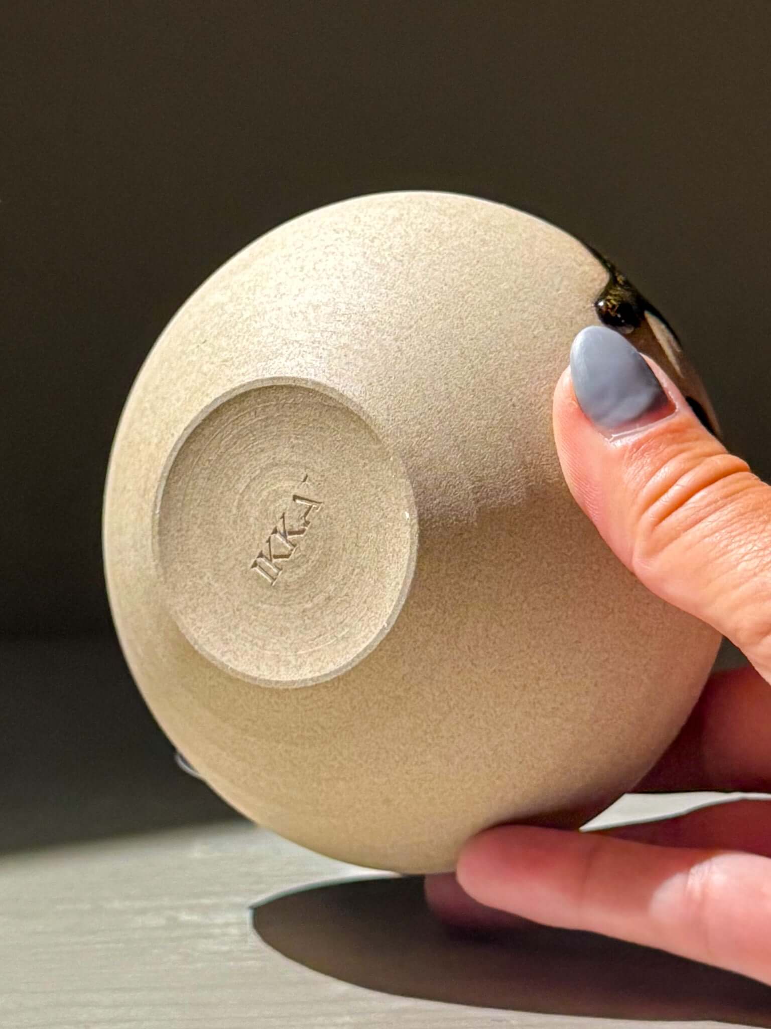 Orb Vase – Kuro #03 by IKKA, showcasing unique handmade ceramic craftsmanship.