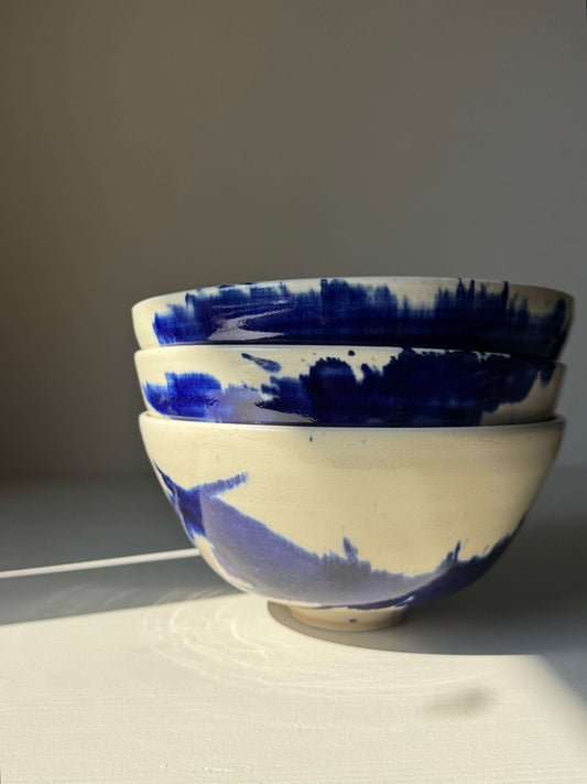 Handmade ceramic Breakfast Bowl – Gosu Series #02 with unique cobalt design and natural texture.