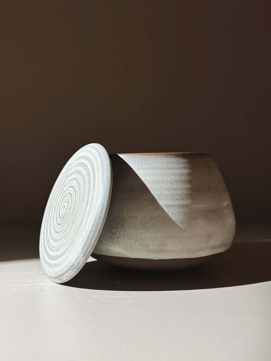 Lidded Jar - Tsuki #01