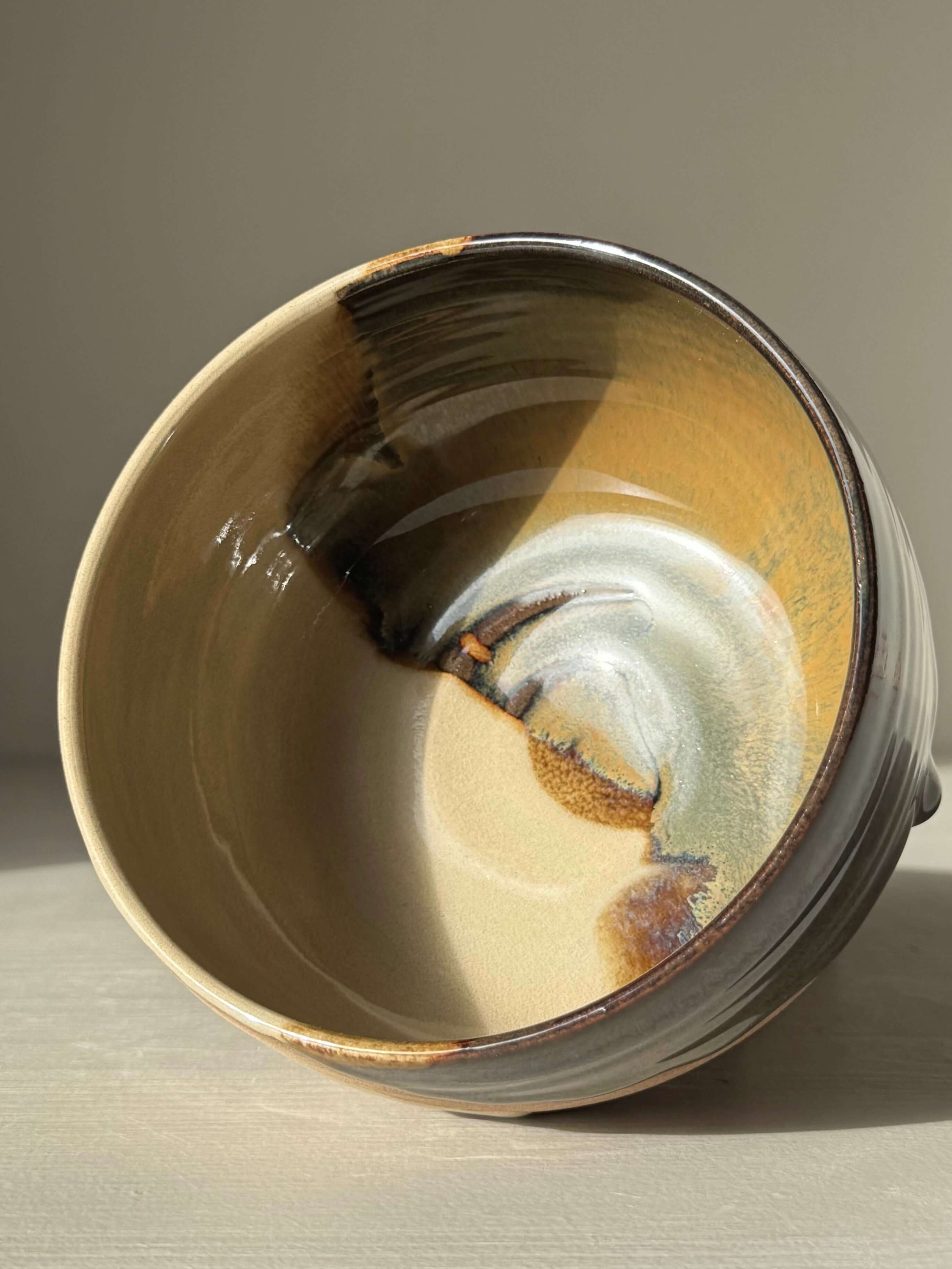 Matcha Bowl – Inyo #01, handmade ceramic with tenmoku and clear glazes on warm stoneware clay, unique wheel-thrown design