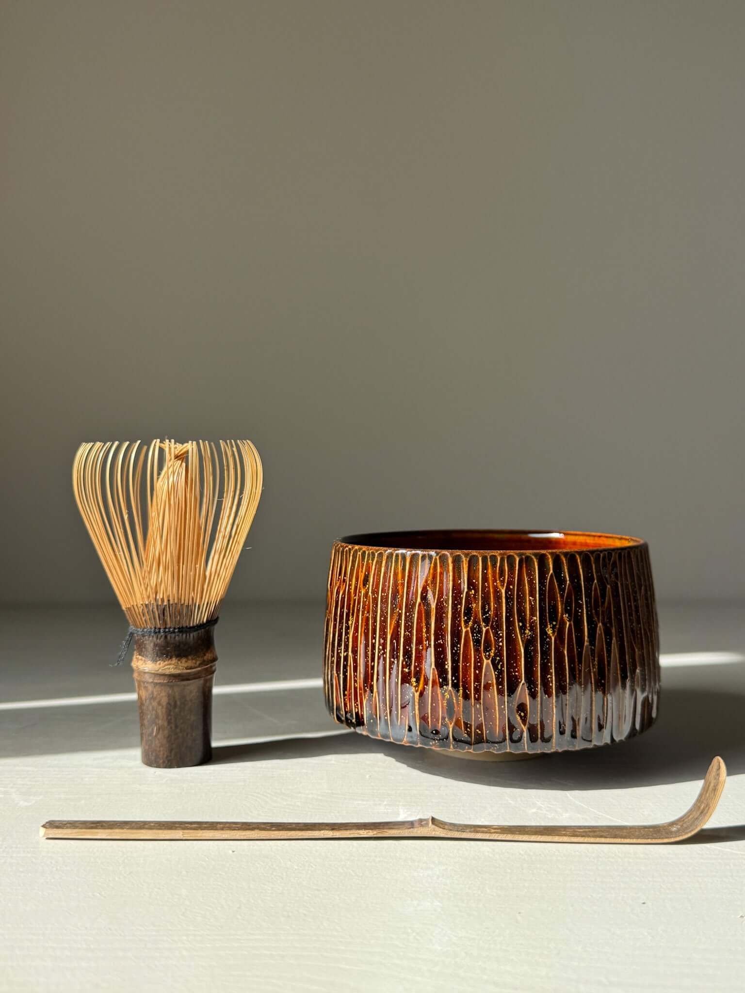 Matcha Bowl – Kinsei #02 handmade ceramic set with whisk and scoop