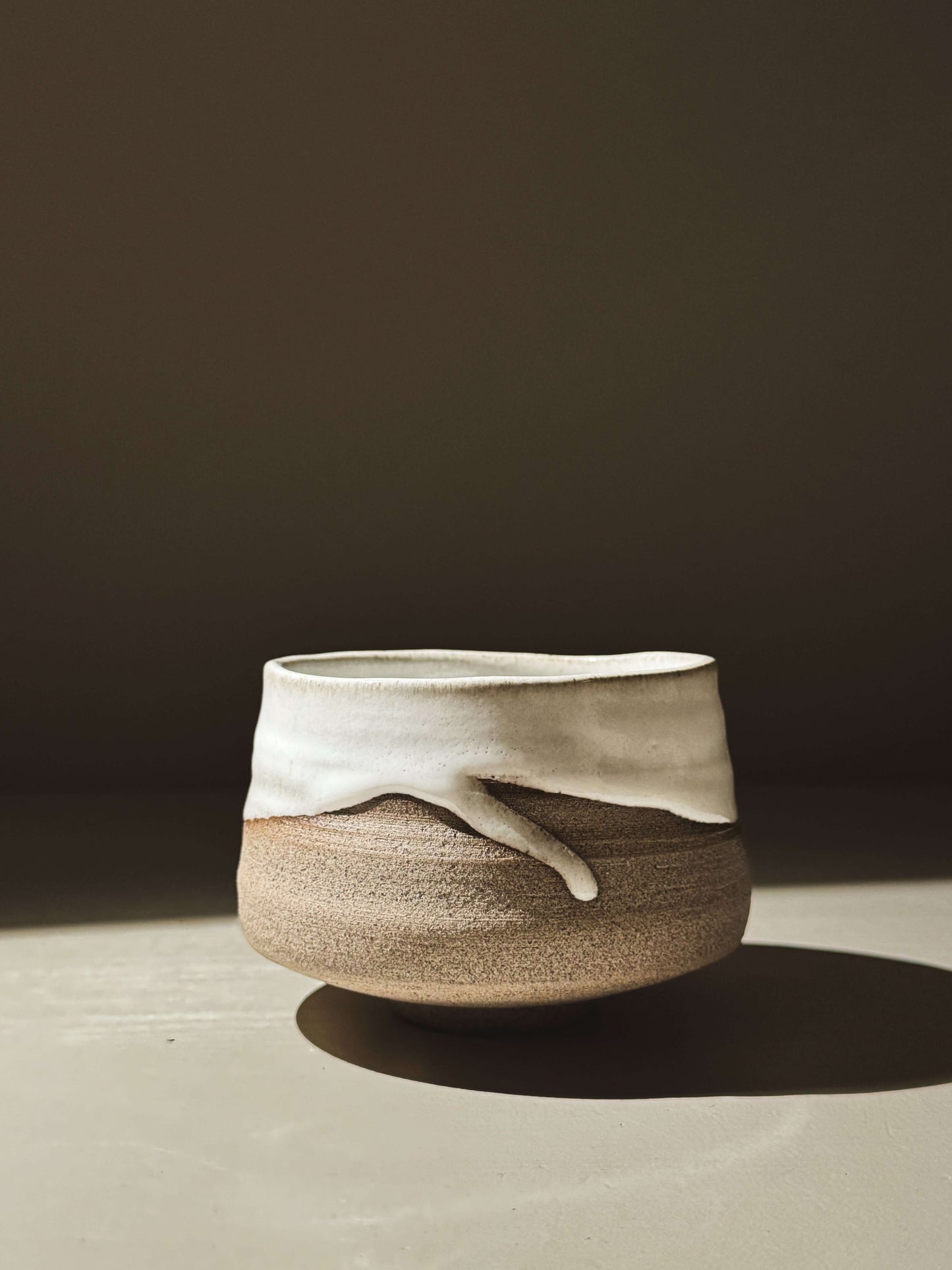 Matcha Bowl – Yuki Ash #01 with ash-grey clay and glossy white glaze