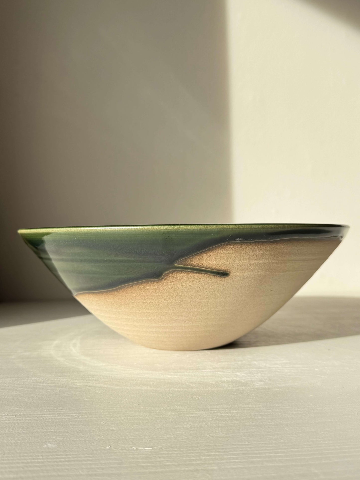 Medium Bowl - Mori #01 handmade ceramic with green glaze and toffee clay contrast