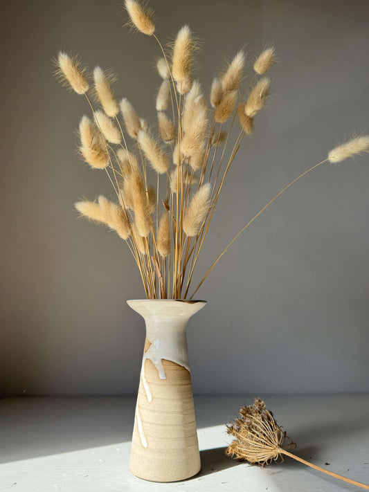 Handmade ceramic Medium Vase – Yuki Series #01 with dry ornamental grass arrangement
