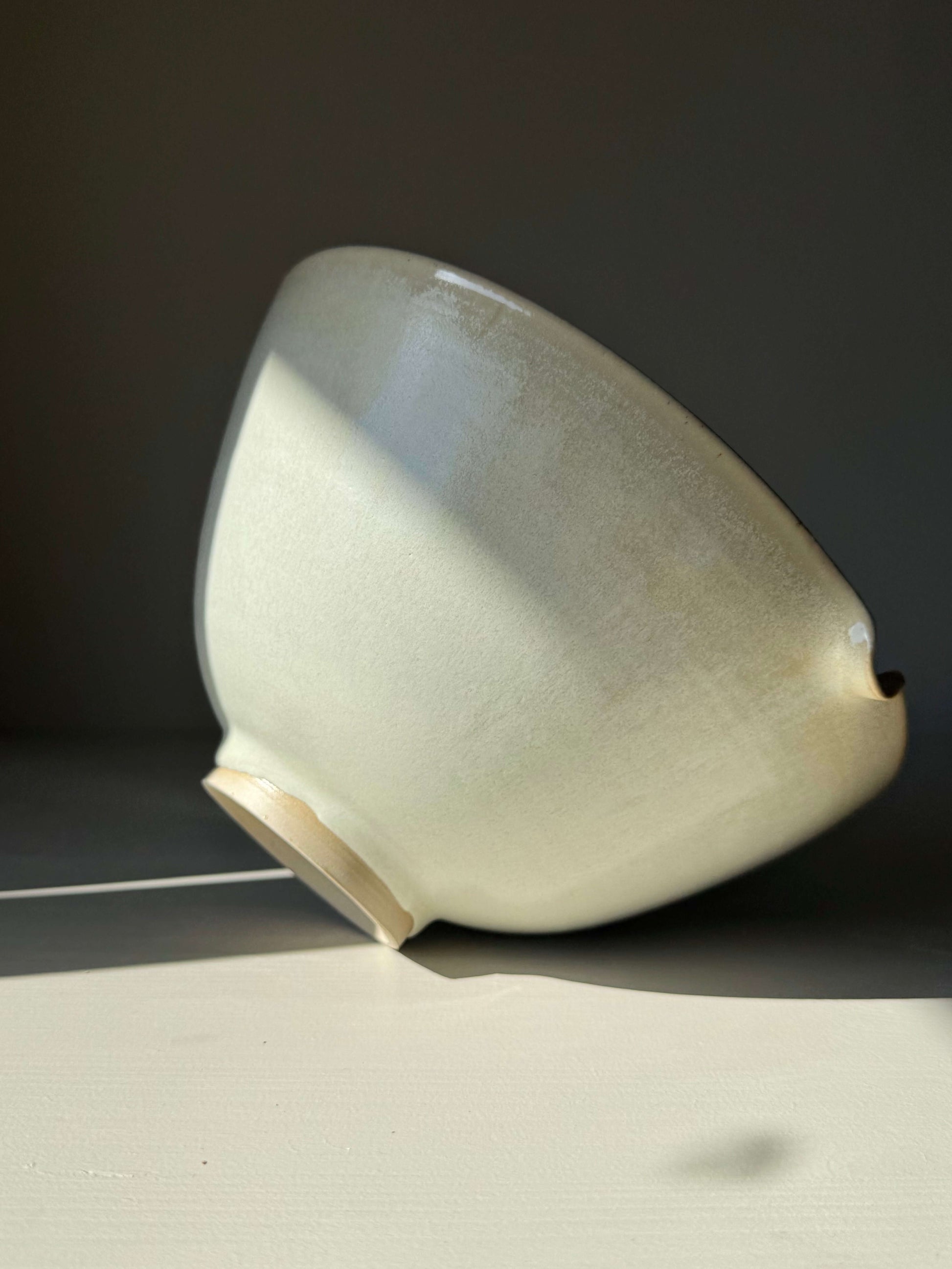 Handmade ceramic Pouring Bowl – Moonstone with subtle satin finish, featuring a carved spout and elegant moonstone glaze.