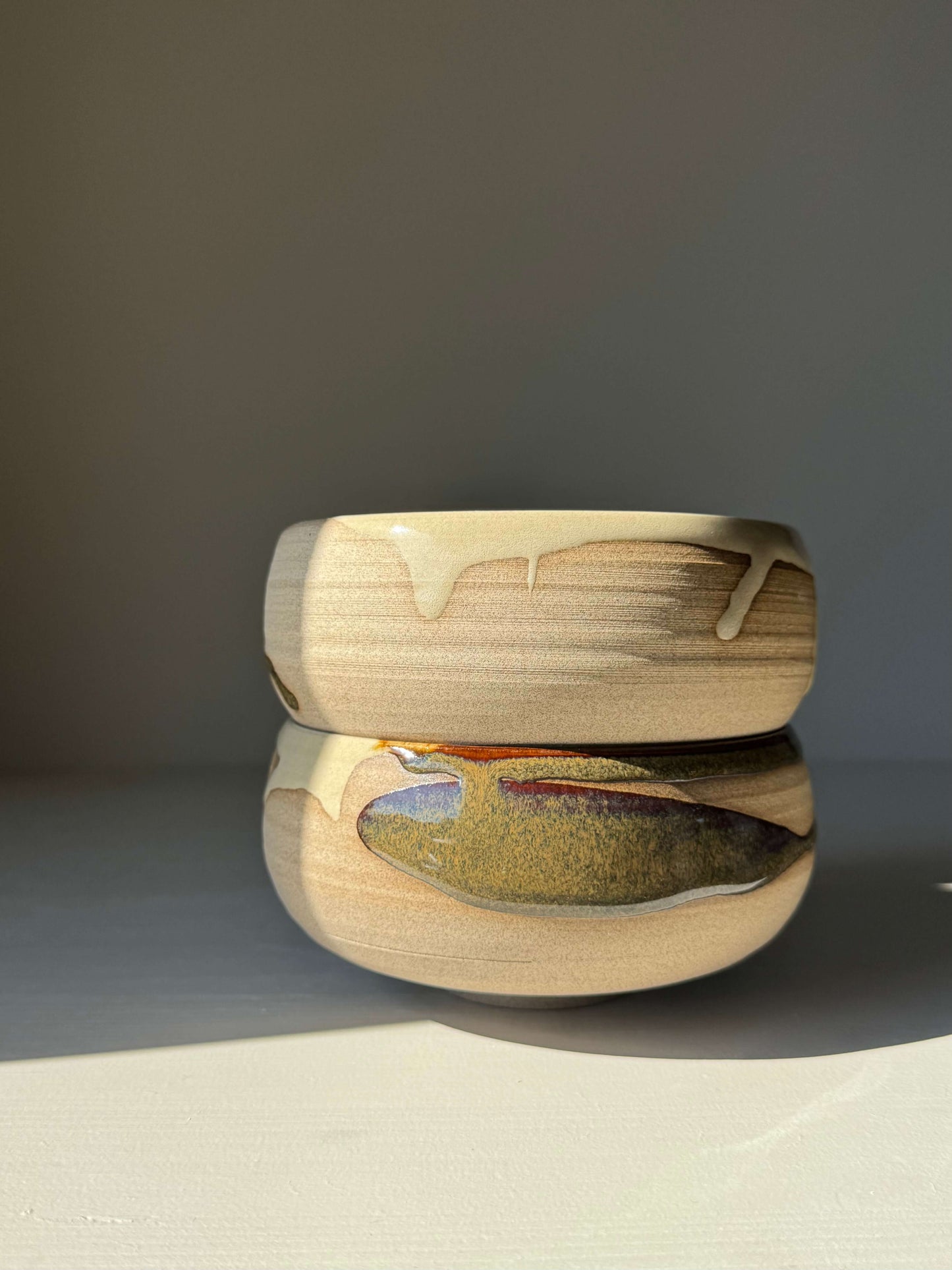 Rounded Breakfast Bowl – Inyo handmade ceramic with toffee clay and clear tenmoku glaze, perfect for granola, soup, or rice.