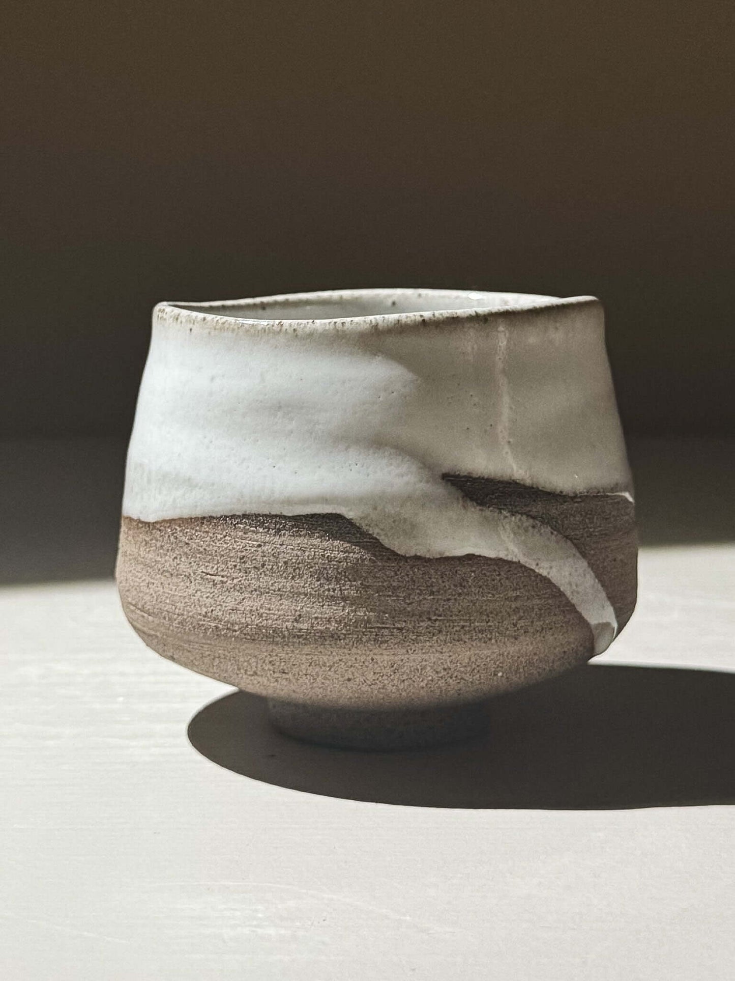 Yunomi Cup - Yuki Ash #01 in ash-grey stoneware with white glaze and textured clay finish.