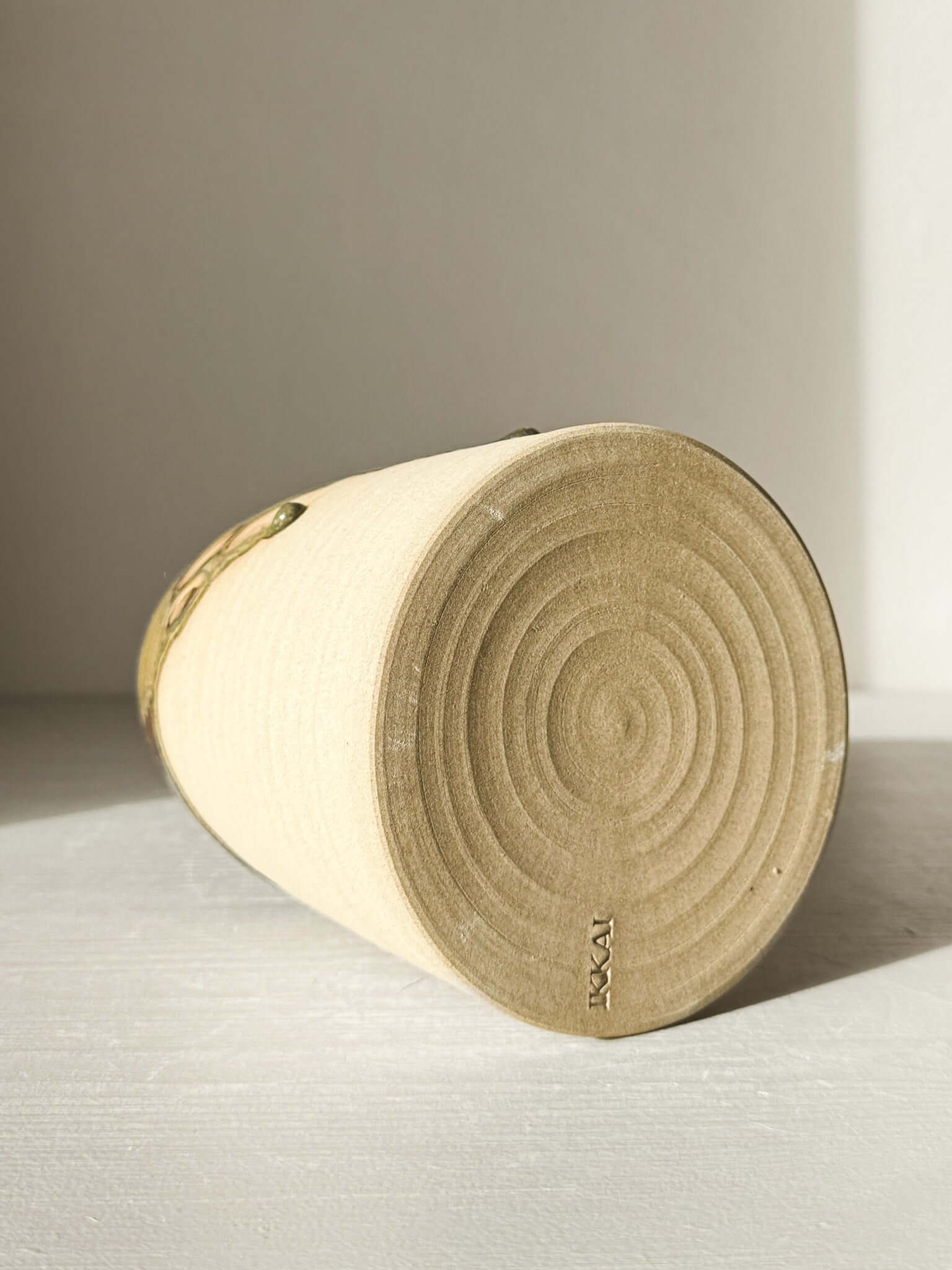 Bottom view of Large Vase – Inyo Series #02 showcasing circular base and natural clay texture.