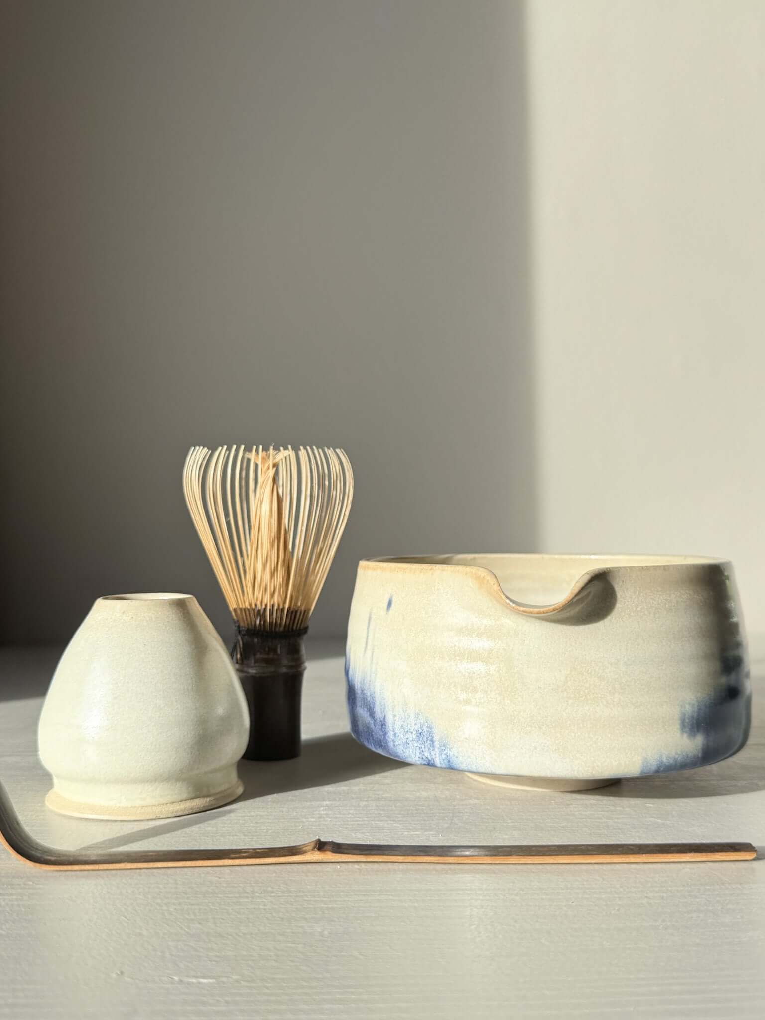 Matcha bowl Spout - Moonstone & Blue #01 with bamboo whisk and accessories in natural light