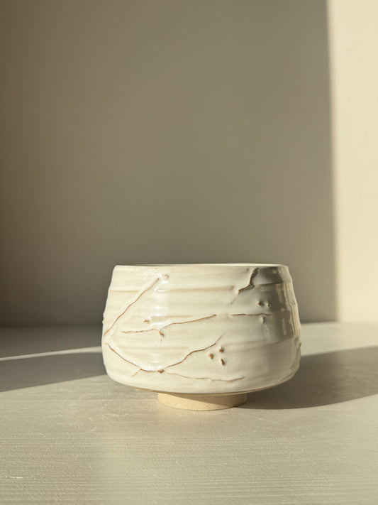 Matcha Bowl – Yuki Branches #03 with delicate slip lines on soft ivory glaze, offering a unique tactile and subtle design.