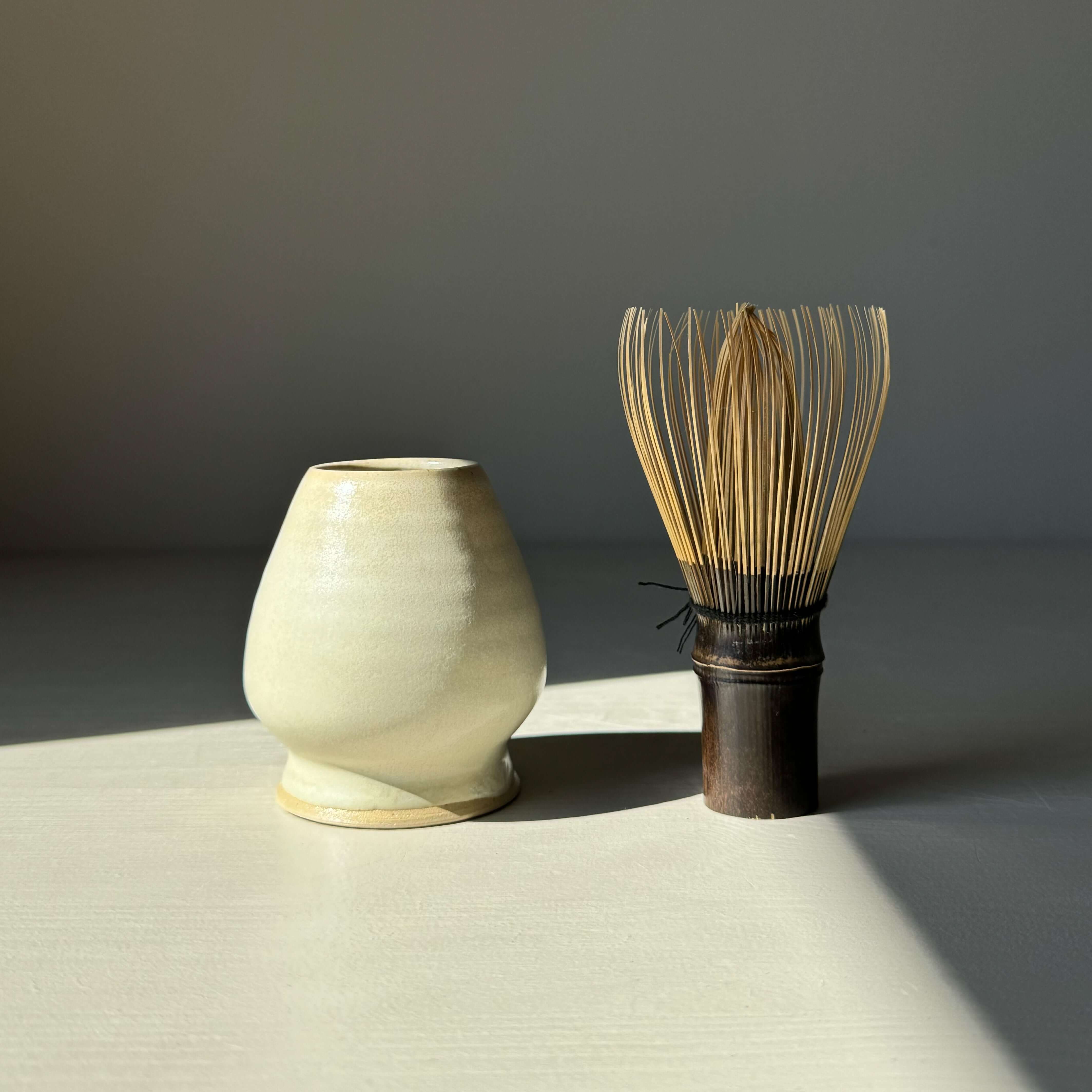 Matcha Klopperhouder – Moonstone Glazuur
