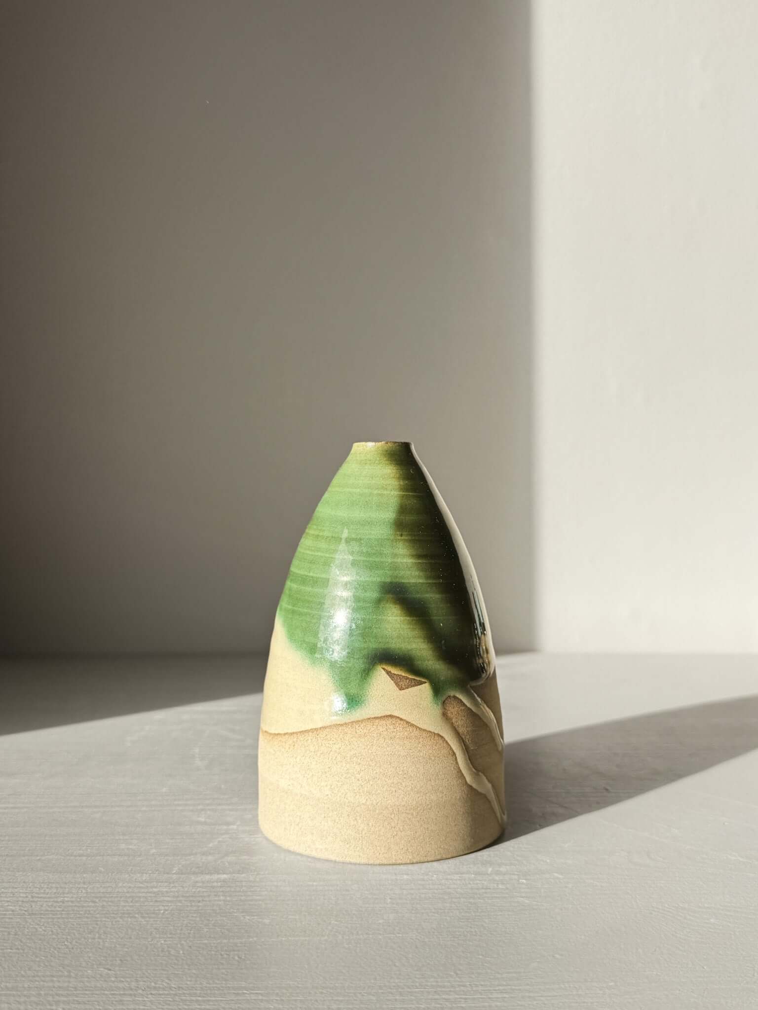 Medium Vase – Mori #01 with green glaze and earthy clay tones, tall rounded shape, perfect for home decor, approx. 14cm height.