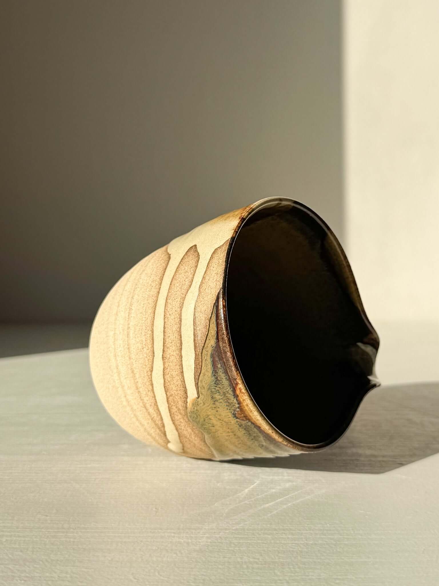 Handmade ceramic Pouring Jug – Inyo Series #02 with glossy tenmoku and clear glaze on warm toffee clay, perfect for sauces and coffee.