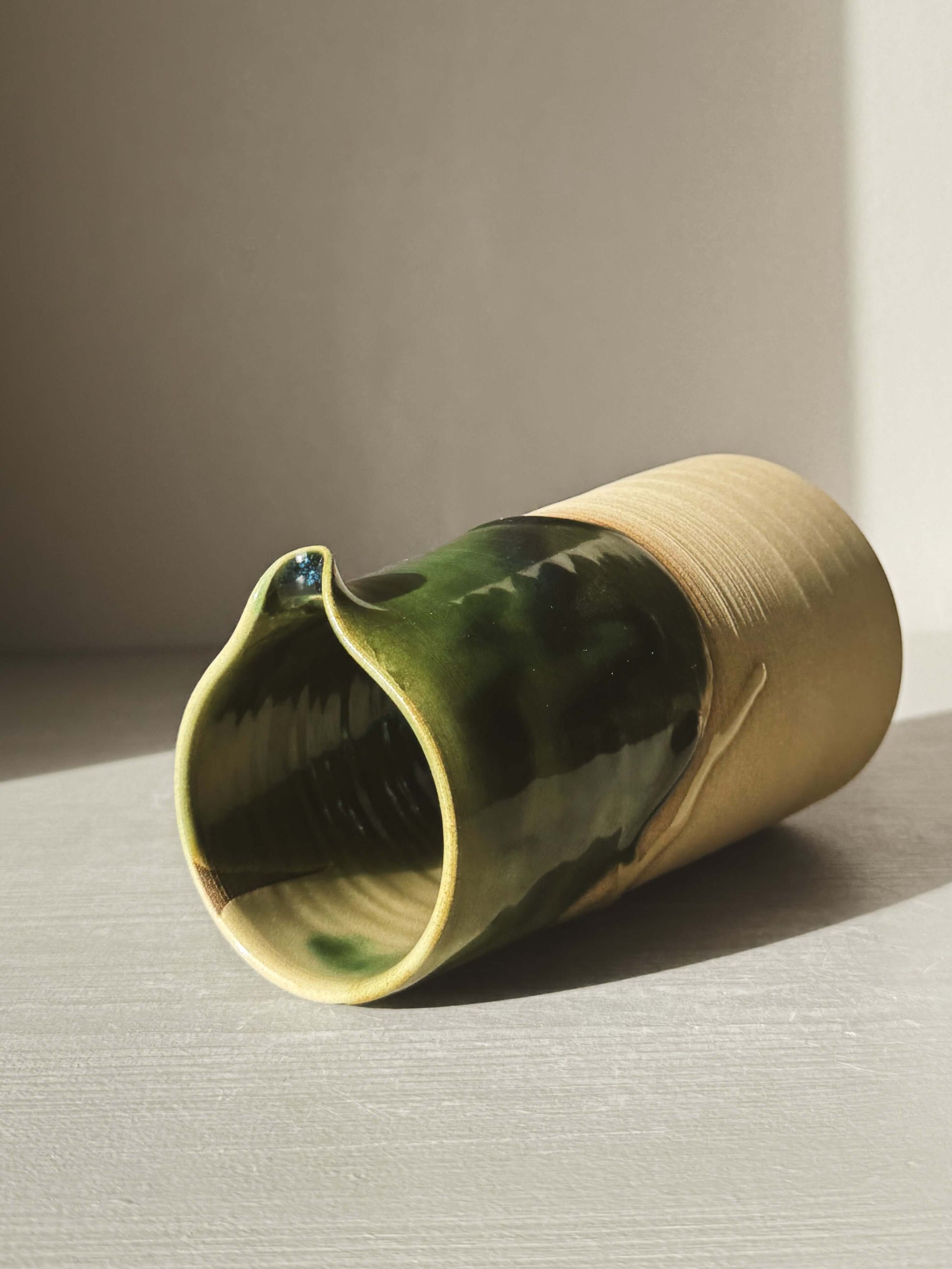 Medium Vase/Jug – Mori #02 with glossy green glaze and raw toffee clay base.