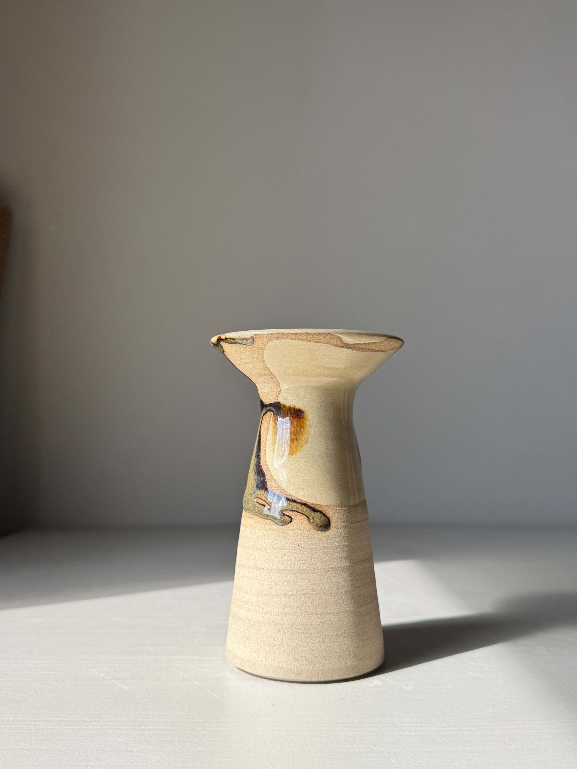 Small Vase – Inyo Series #02, handmade ceramic with unique glaze, tall flared shape, tapering waist, sculptural silhouette.