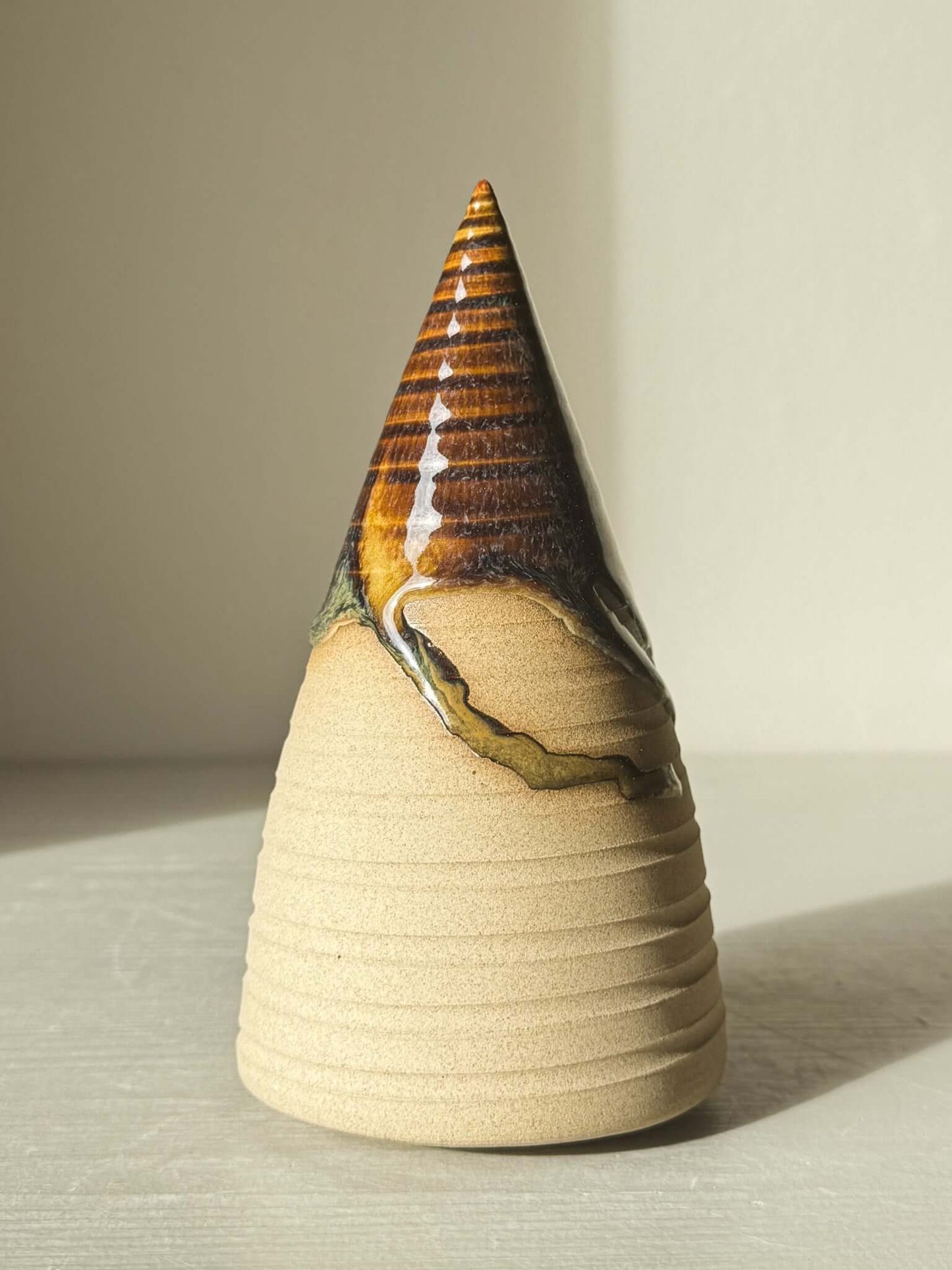 Textured Ceramic Tree – Inyo #03 with brown tenmoku glaze and natural throwing lines, showcasing artisanal craftsmanship.